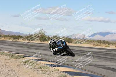 media/Nov-16-2025-Race Pace (Sun) [[8c5fa54630]]/Non Verified Riders (1st 20 Minutes)/3-Turn 3 Inside (11am)/